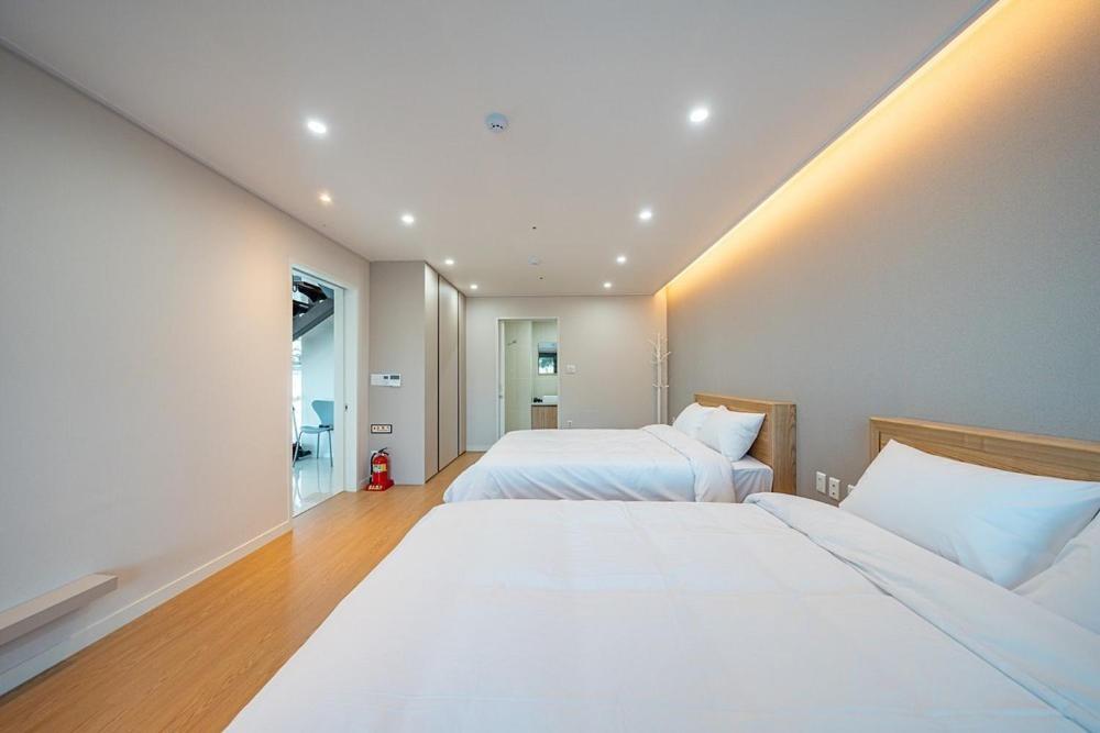 Jecheon The Shine Cheongpung Hotel Bilik gambar