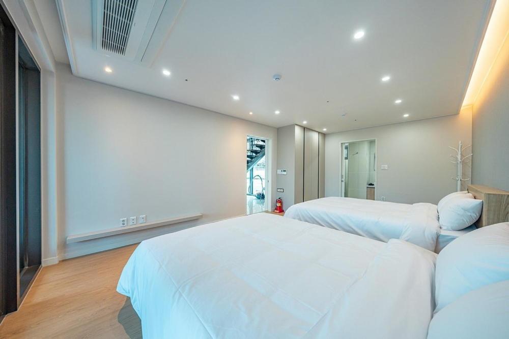 Jecheon The Shine Cheongpung Hotel Bilik gambar