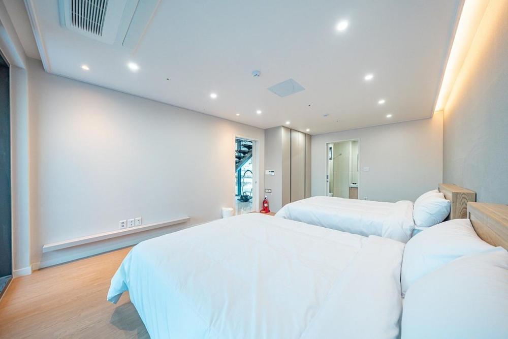 Jecheon The Shine Cheongpung Hotel Bilik gambar