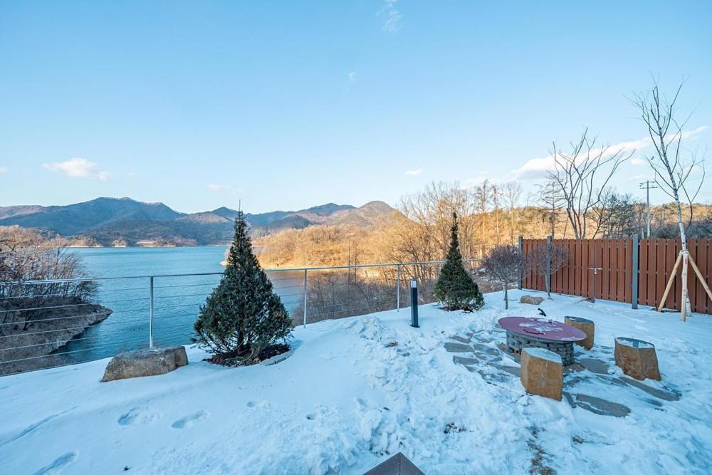 Jecheon The Shine Cheongpung Hotel Bilik gambar