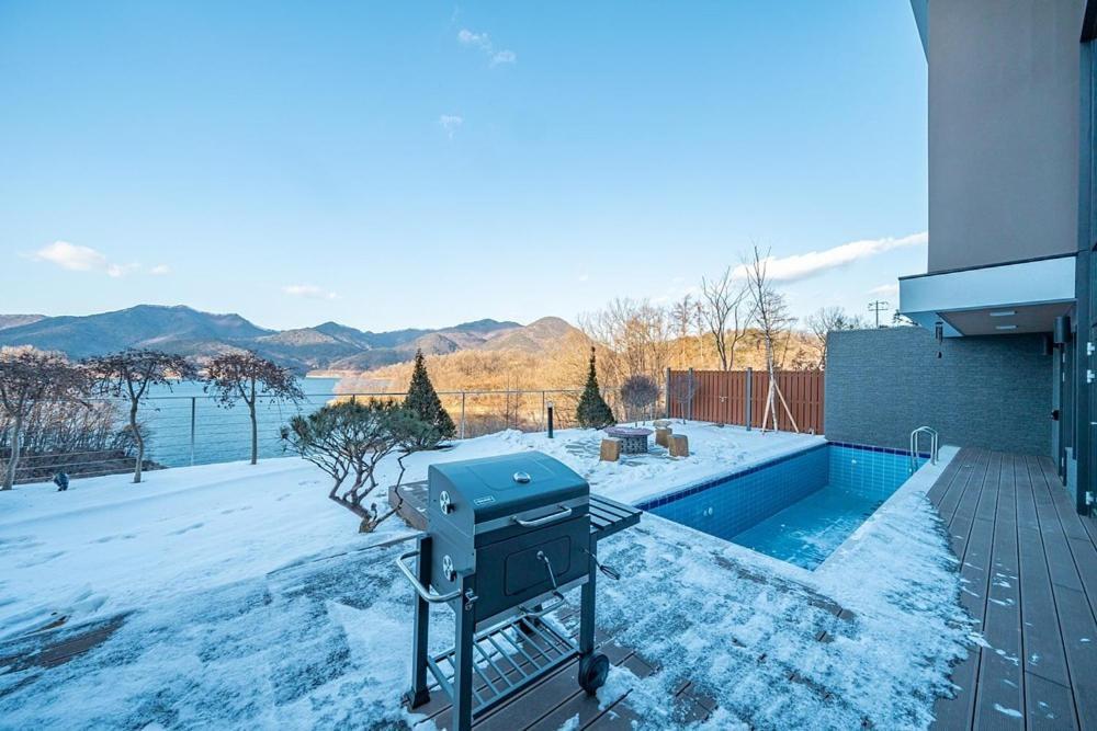 Jecheon The Shine Cheongpung Hotel Bilik gambar