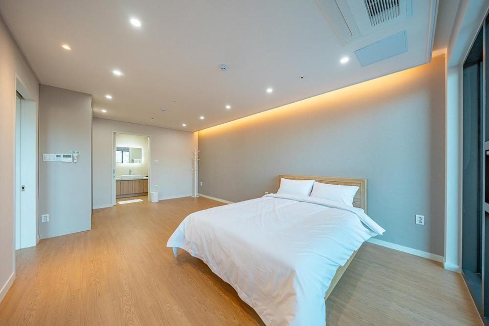 Jecheon The Shine Cheongpung Hotel Bilik gambar